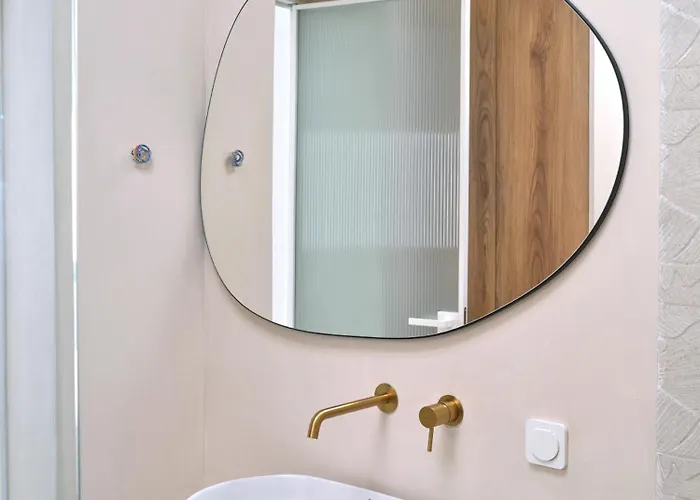 Este Naousa * Naoussa