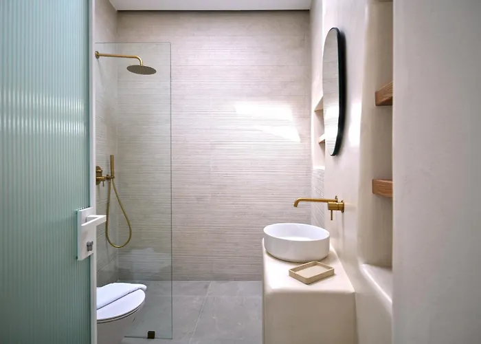 Este Naousa Naousa (Paros)